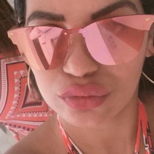 Rose gold Ray Bans 35676N